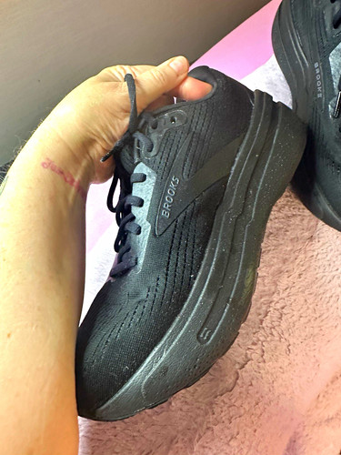 Brooks ghost max black ebony - max,
